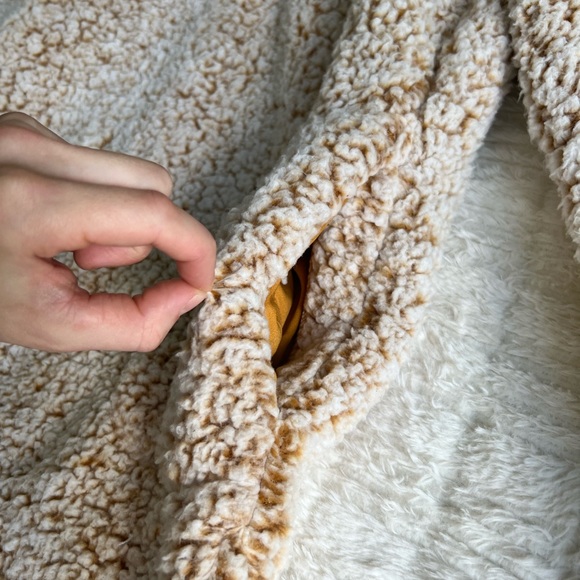 Sweatshirt - Picture 2 of 6